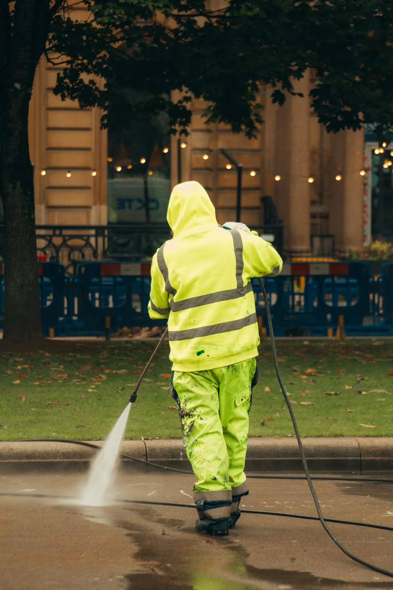 Pressure Cleaning Gutters